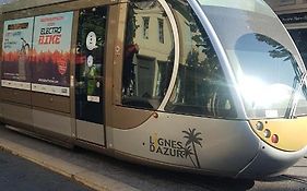 New Cheap Private Room, Kitchen , Overwieuw Sea,Tram On Spot, 12 Minutes From Nice Train Station With Tram , Beach In 17 Min Tram , Chambre Privee Pas Cher, Cuisine Equipee , Tram Sur Place, Apercu Mer, 12 Min De La Gare De Nice Avec Le Tram, 17 Min
